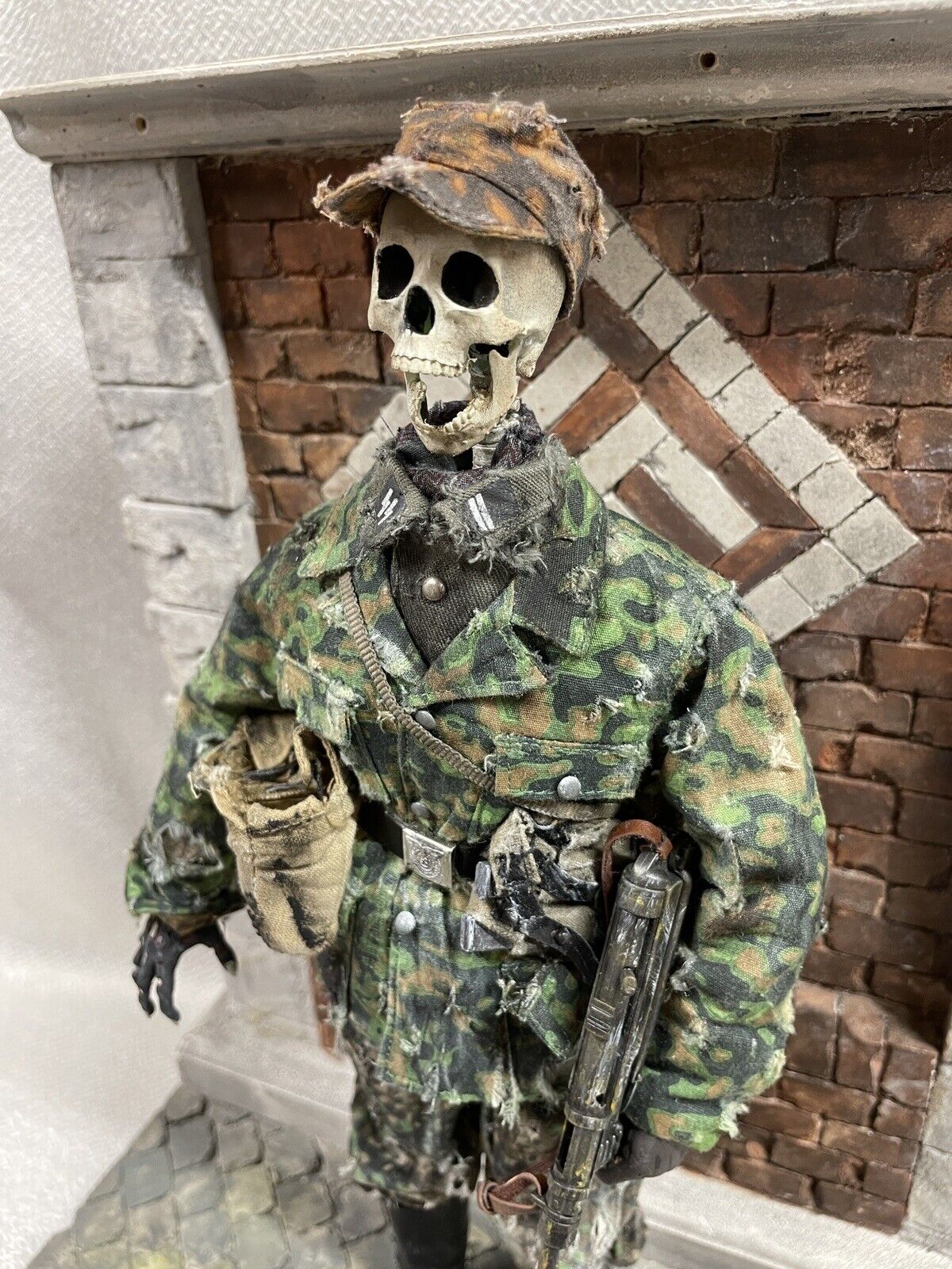 1/6 scale Kitbash WW2 GERMAN WAFFEN SS CUSTOM SKULL FIGURE SSTC