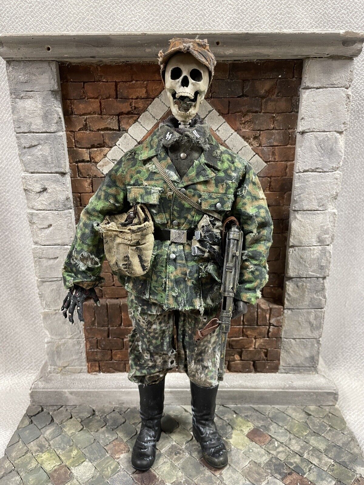 1/6 scale Kitbash WW2 GERMAN WAFFEN SS CUSTOM SKULL FIGURE SSTC