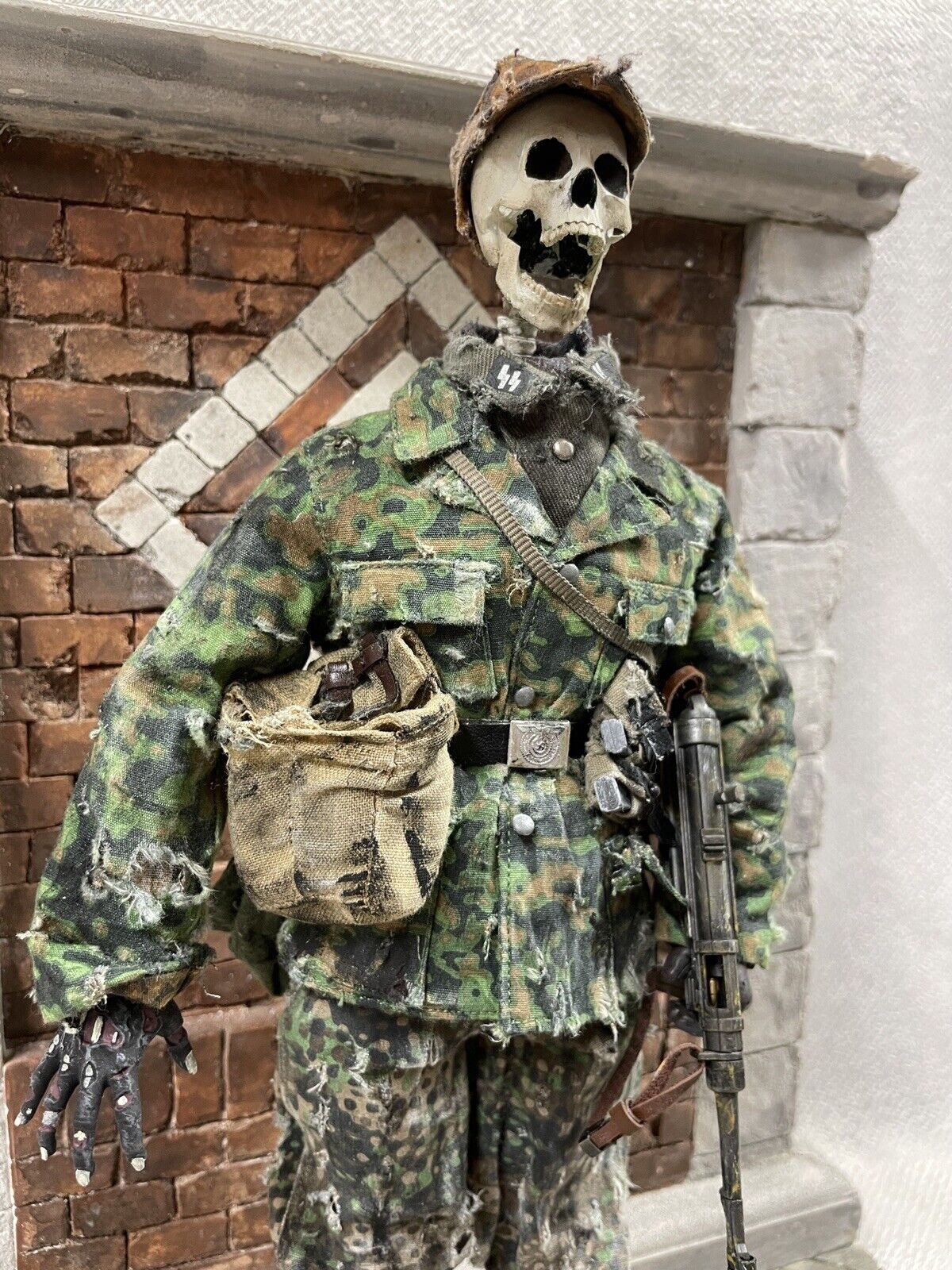 1/6 scale Kitbash WW2 GERMAN WAFFEN SS CUSTOM SKULL FIGURE SSTC