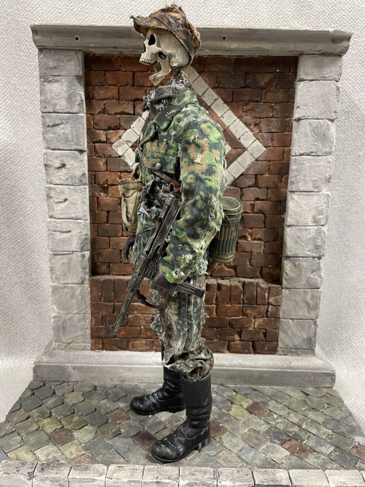 1/6 scale Kitbash WW2 GERMAN WAFFEN SS CUSTOM SKULL FIGURE SSTC